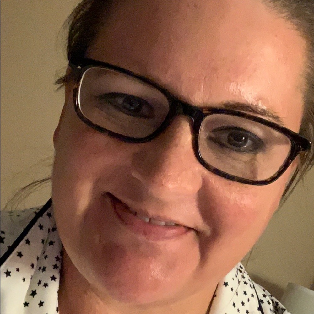 Meet your Posher, Julie